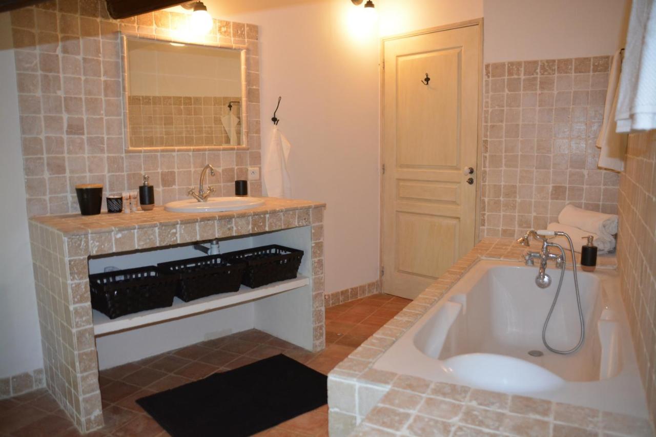 Bed and Breakfast La Petite Sardine Lirac Zewnętrze zdjęcie