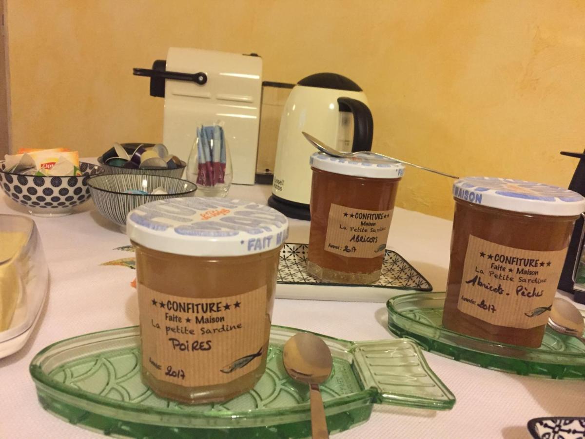 Bed and Breakfast La Petite Sardine Lirac Zewnętrze zdjęcie